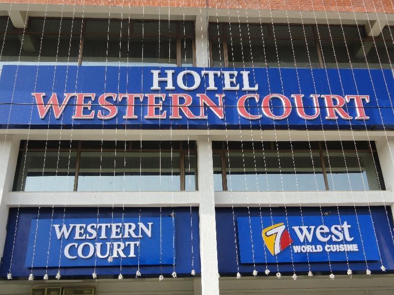 Hotel Western Court Chandīgarh Buitenkant foto