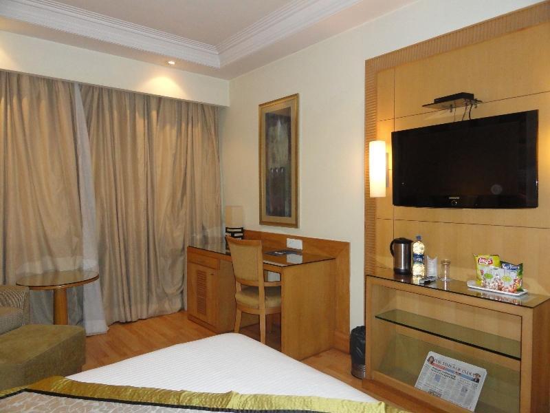 Hotel Western Court Chandīgarh Buitenkant foto