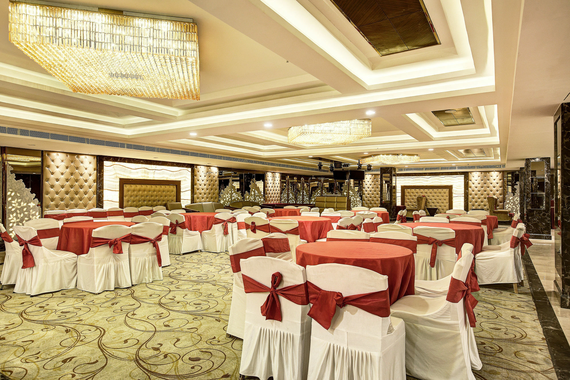 Hotel Western Court Chandīgarh Buitenkant foto